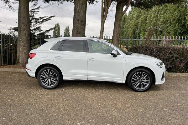 Used Audi Q3 2024 for sale - 75533698: Photo 4