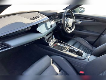 Used Audi e-tron 2022 for sale - 79237952: Photo