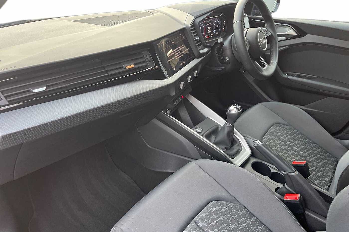 Used Audi A1 2023 for sale - 77124451: Photo 2