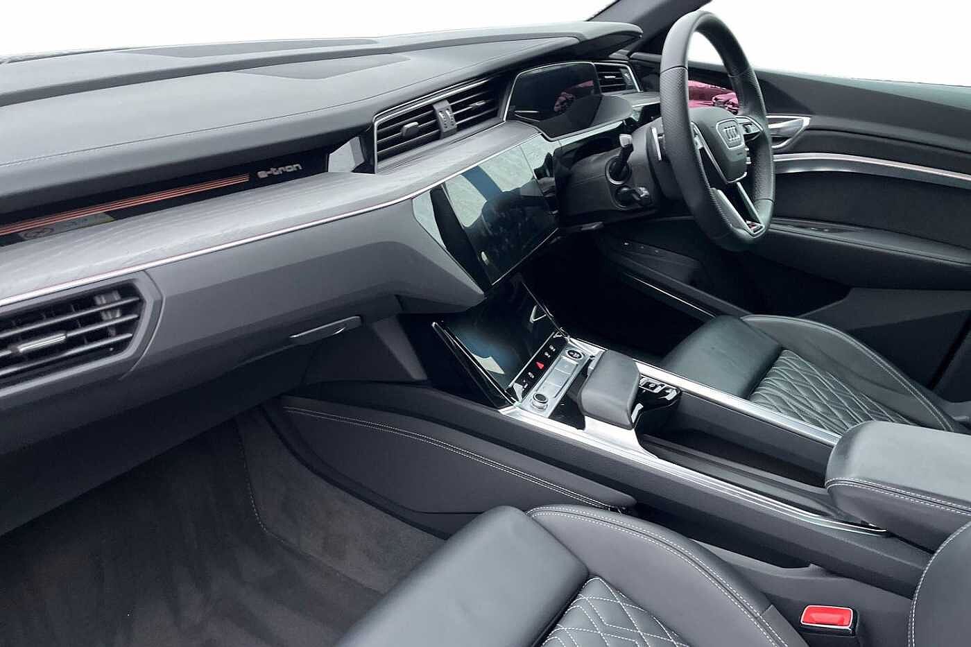 Used Audi e-tron 2022 for sale - 77124823: Photo 2