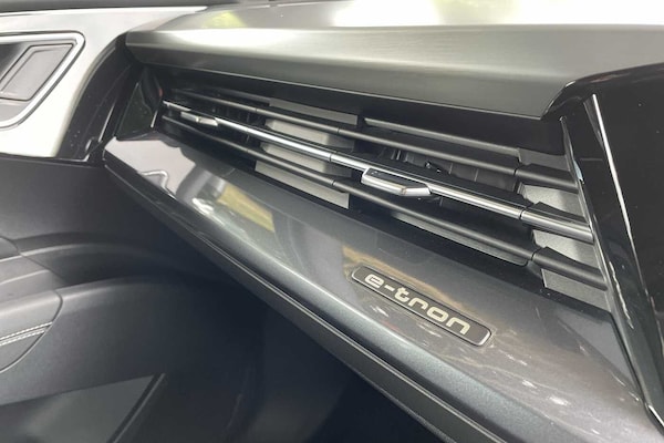 Used Audi Q4 e-tron 2025 for sale - 74727774: Photo 15