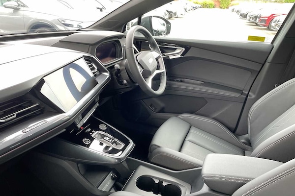Used Audi Q4 e-tron 2025 for sale - 74727774: Photo 2