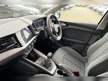 Used Audi A1 2023 for sale - 76003145: Photo 2