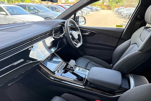 Used Audi Q7 2025 for sale - 75155445: Photo 2