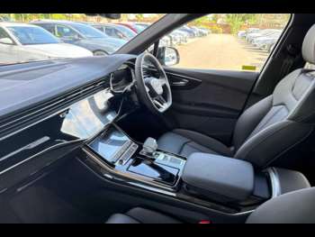 Used Audi Q7 2025 for sale - 75155445: Photo