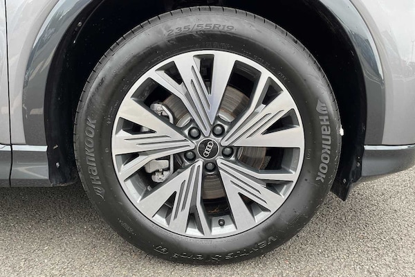 Used Audi Q4 e-tron 2024 for sale - 70471686: Photo 5