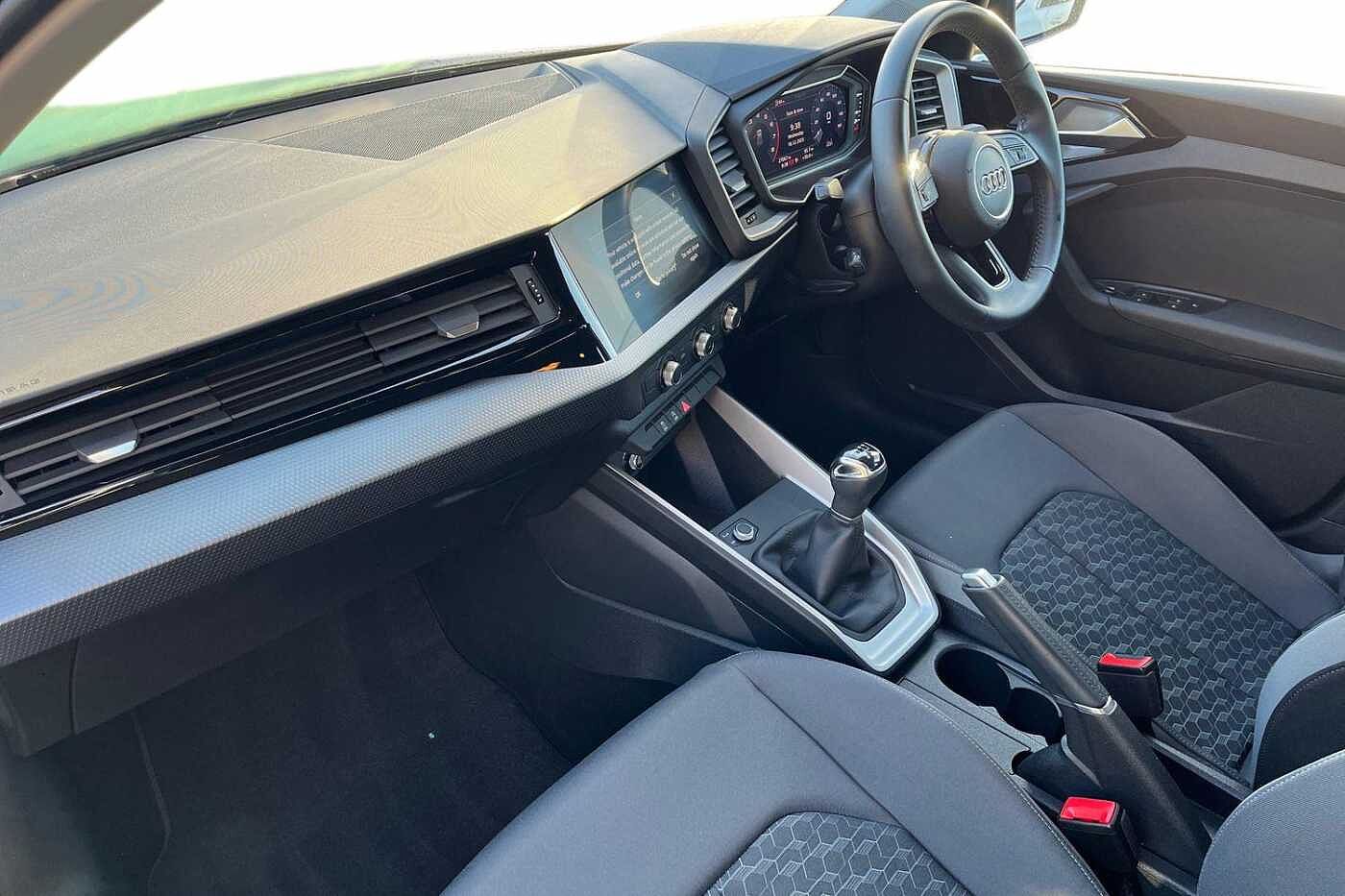 Used Audi A1 2020 for sale - 76800360: Photo 2