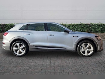 Used Audi e-tron 2020 for sale - 77910626: Photo