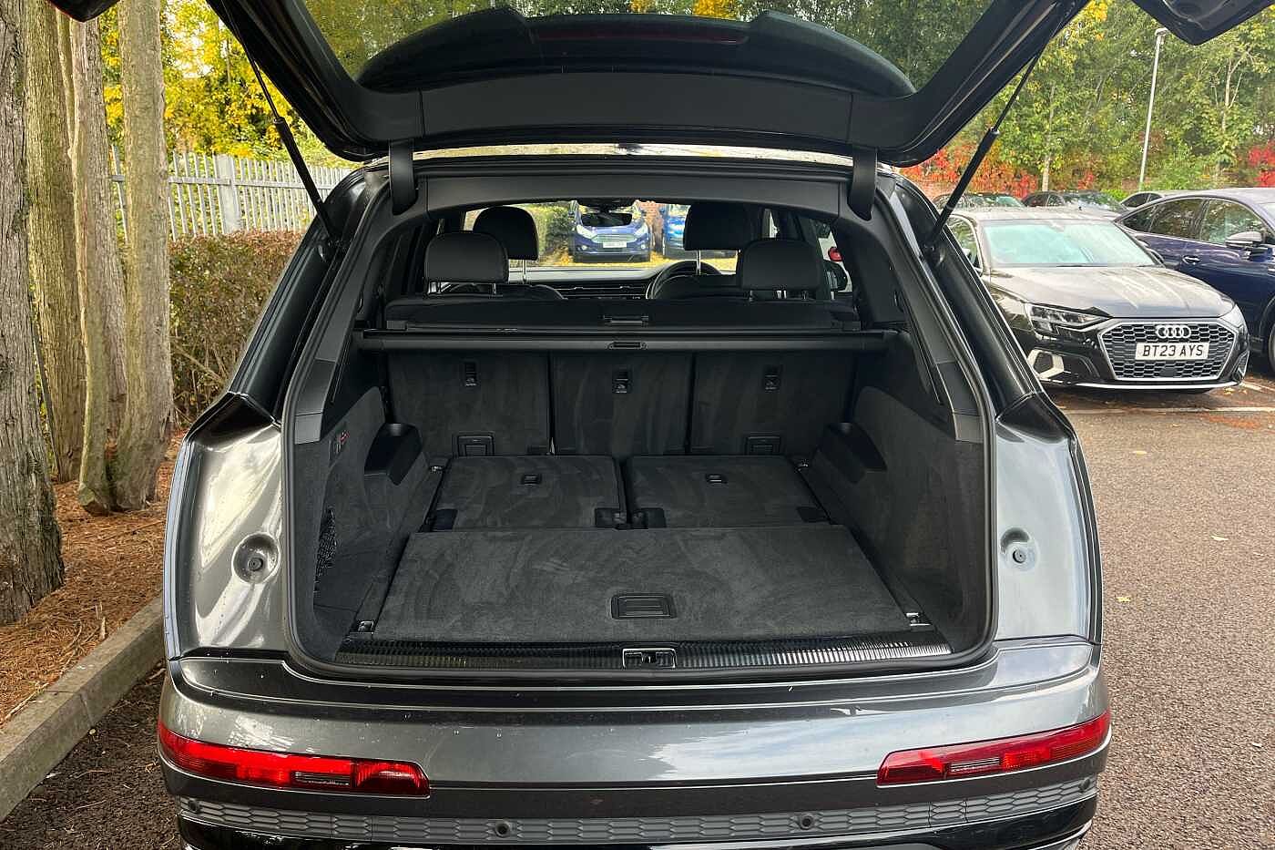 Used Audi Q7 2023 for sale - 76190610: Photo 12