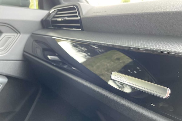 Used Audi Q3 2025 for sale - 74022016: Photo 19
