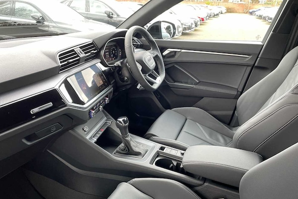 Used Audi Q3 2025 for sale - 74022016: Photo 2