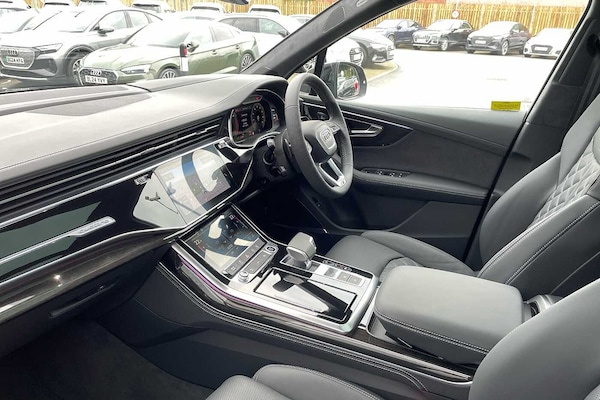 Used Audi Q7 2024 for sale - 74959875: Photo 2