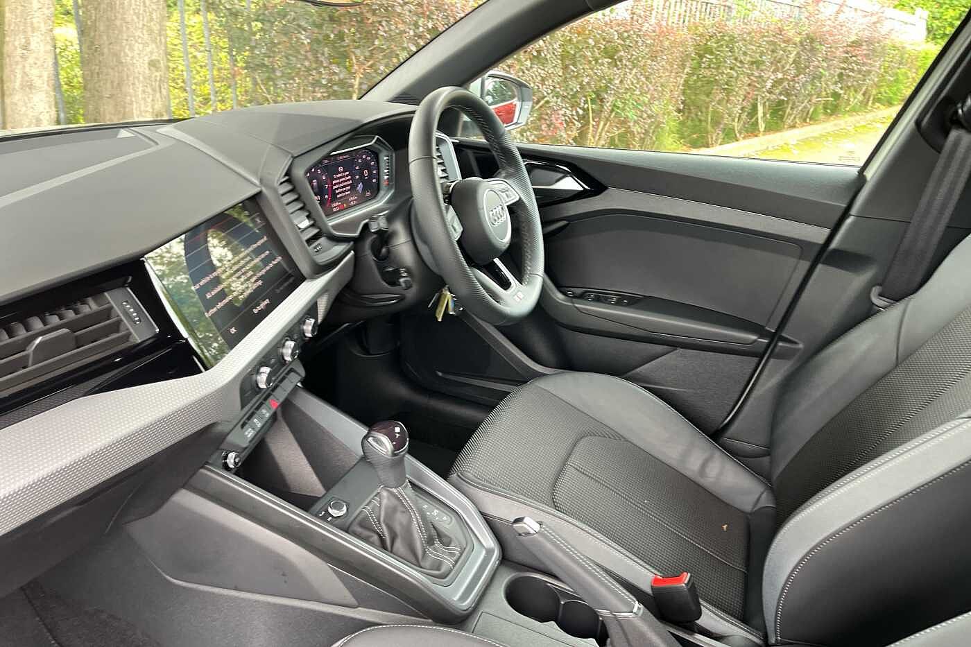 Used Audi A1 2023 for sale - 75842412: Photo 2