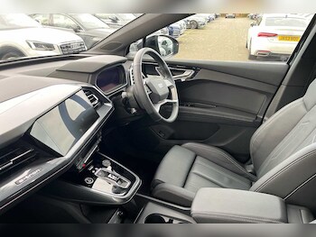 Used Audi Q4 e-tron 2024 for sale - 76350502: Photo