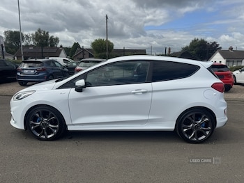 Used Ford Fiesta 2018 for sale - 75602076: Photo