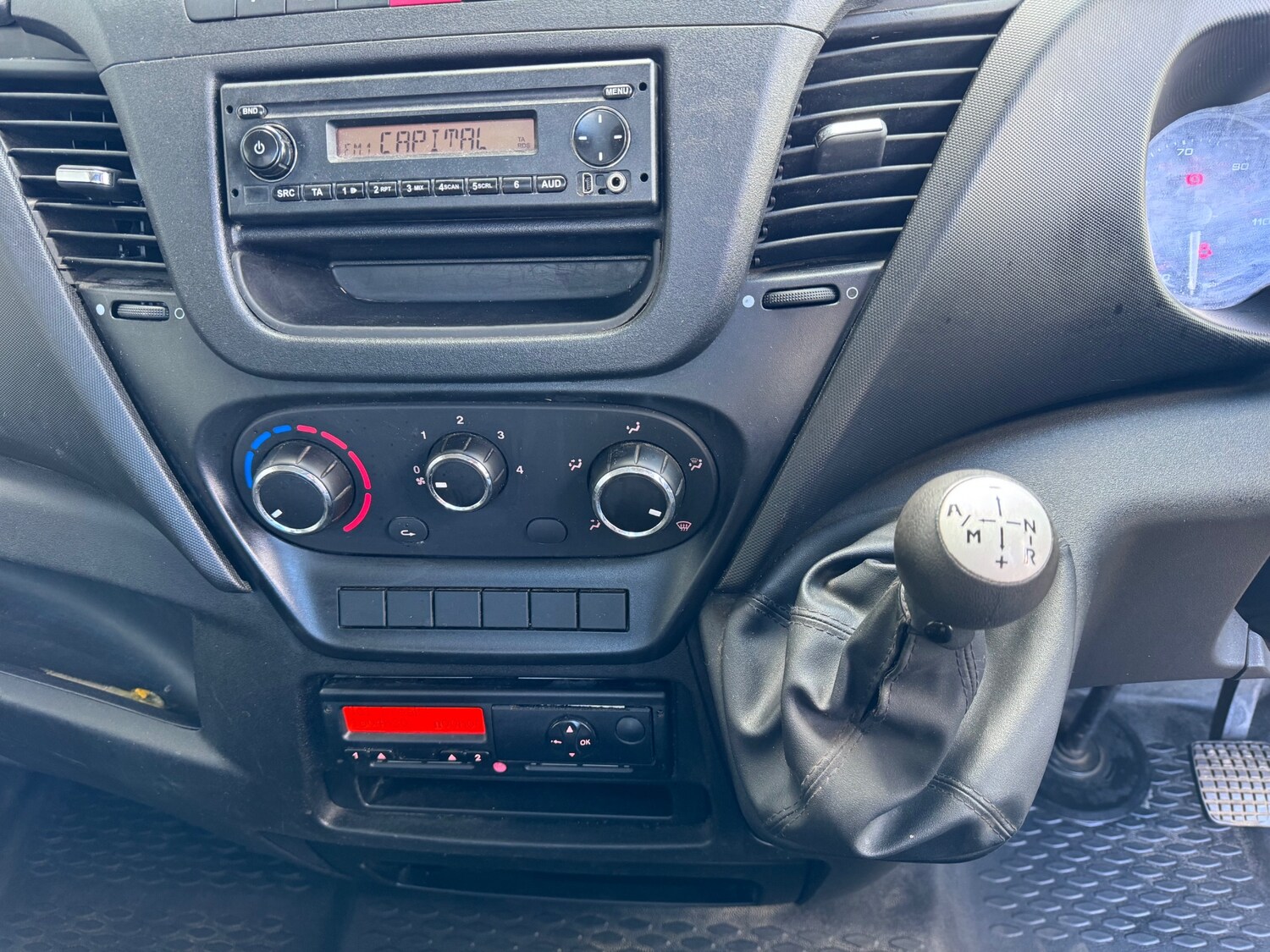 Used Iveco Daily 2015 for sale - 76541532: Photo 26