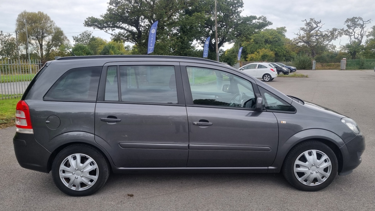 Used Vauxhall Zafira 2012 for sale - 76075856: Photo 3