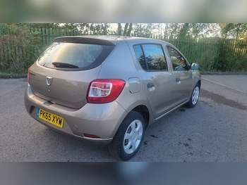 Used Dacia Sandero 2015 for sale - 75881803: Photo