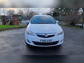 Used Vauxhall Astra 2011 for sale - 77339667: Photo