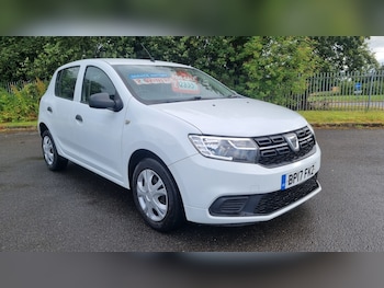 Used Dacia Sandero 2017 for sale - 78643854: Photo