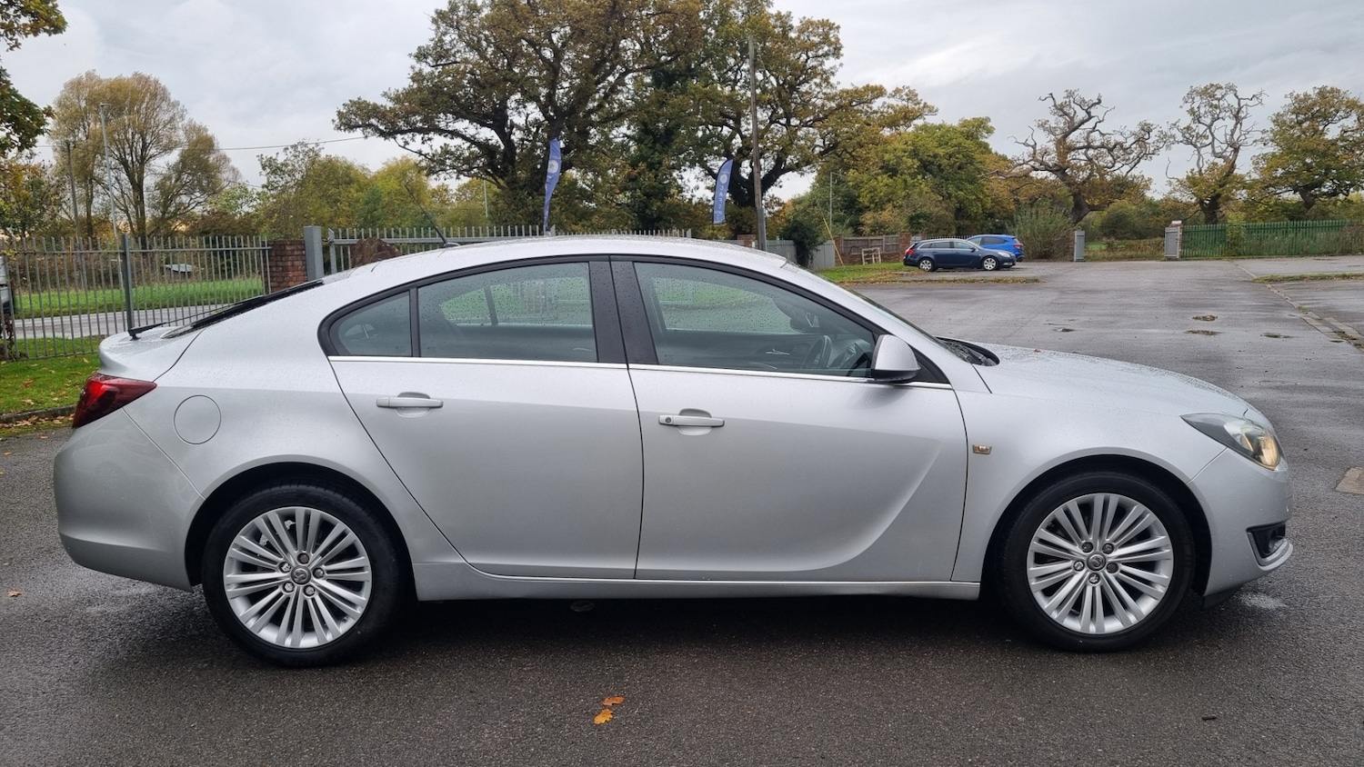 Used Vauxhall Insignia 2015 for sale - 76404513: Photo 3