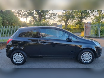 Used Vauxhall Corsa 2009 for sale - 79082330: Photo