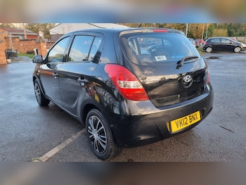 Used Hyundai i20 2012 for sale - 76244741: Photo