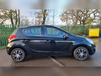 Used Hyundai i20 2012 for sale - 76244741: Photo