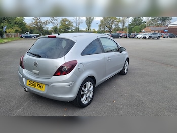 Used Vauxhall Corsa 2010 for sale - 76128862: Photo 2