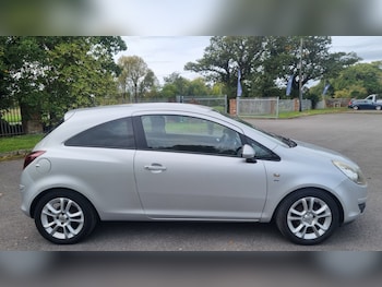 Used Vauxhall Corsa 2010 for sale - 76128862: Photo 3