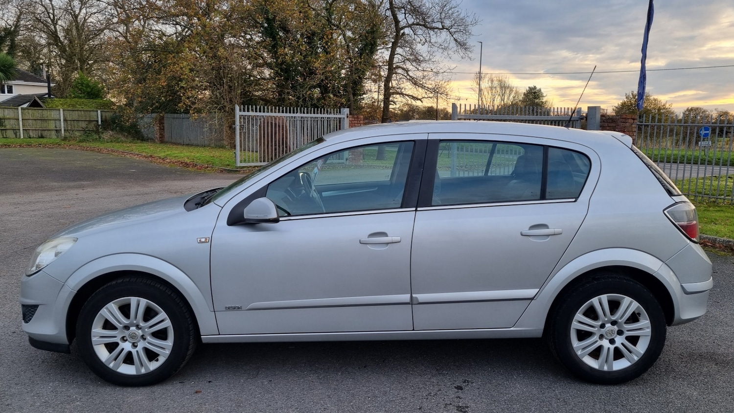Used Vauxhall Astra 2008 for sale - 76603115: Photo 3
