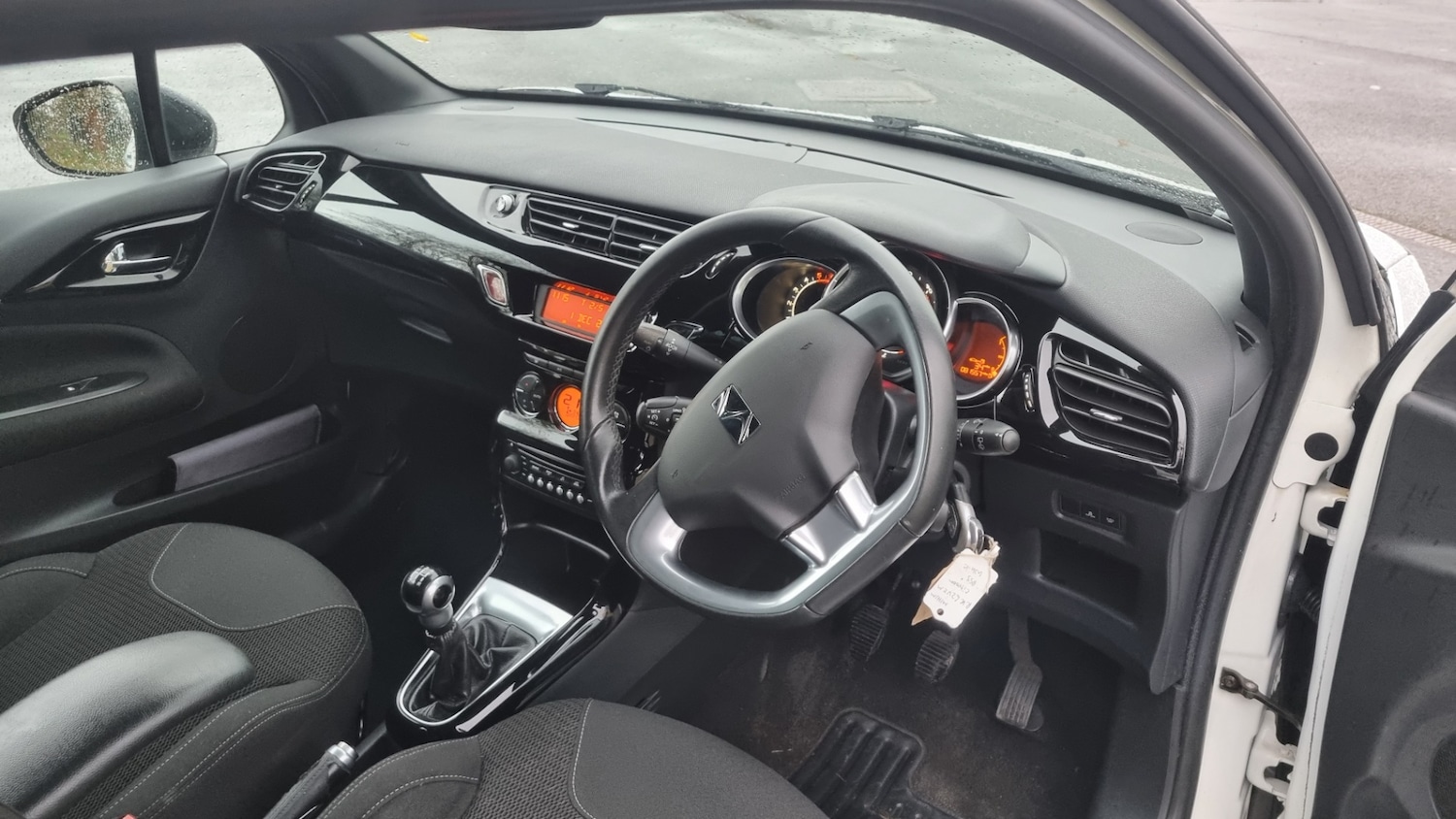 Used Citroen DS3 2012 for sale - 76762127: Photo 8