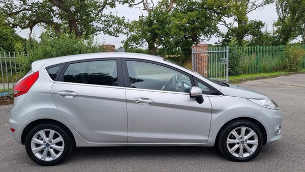 Used Ford Fiesta 2010 for sale - 75413229: Photo 3