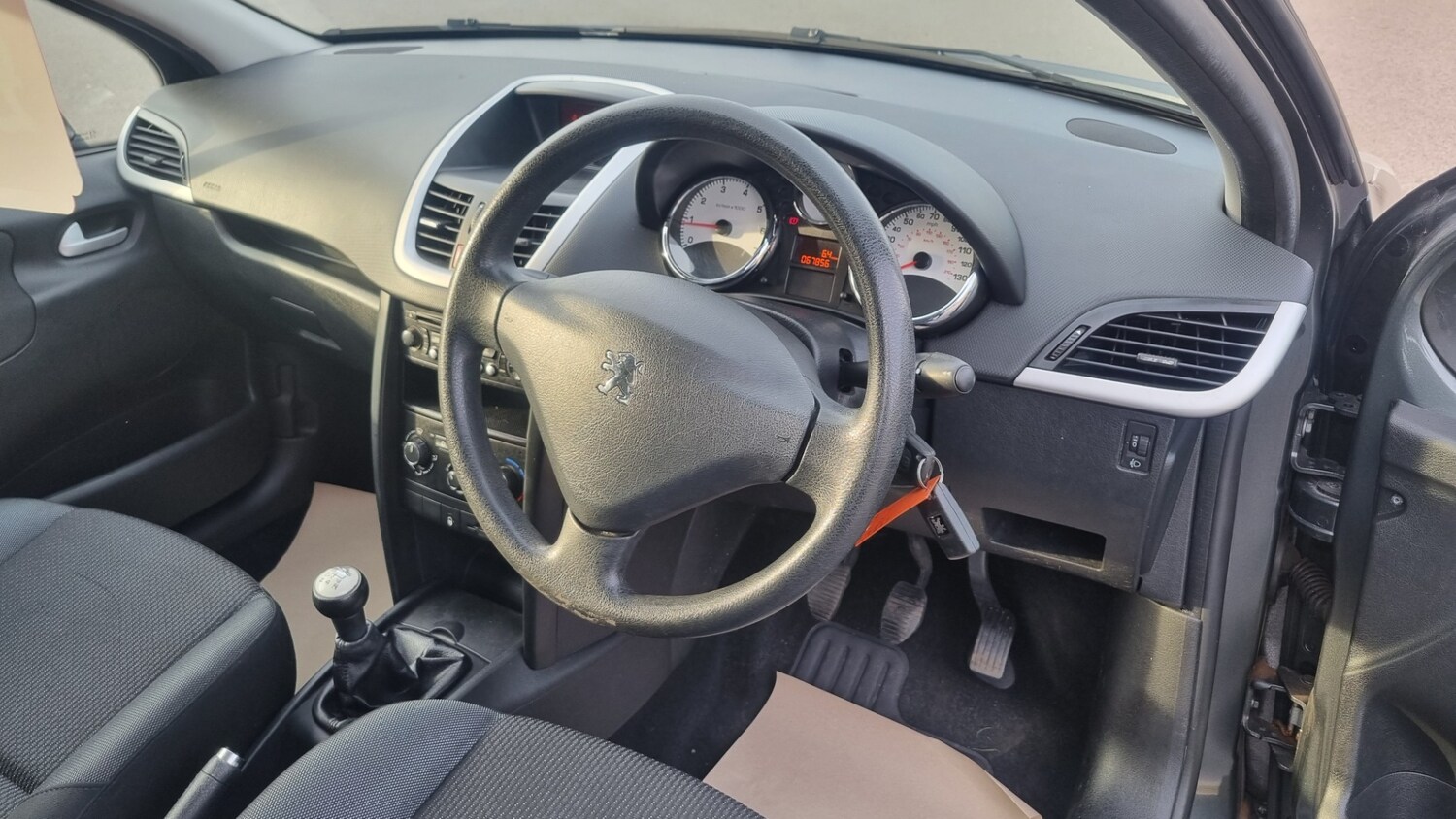 Used Peugeot 207 2010 for sale - 77951050: Photo 11