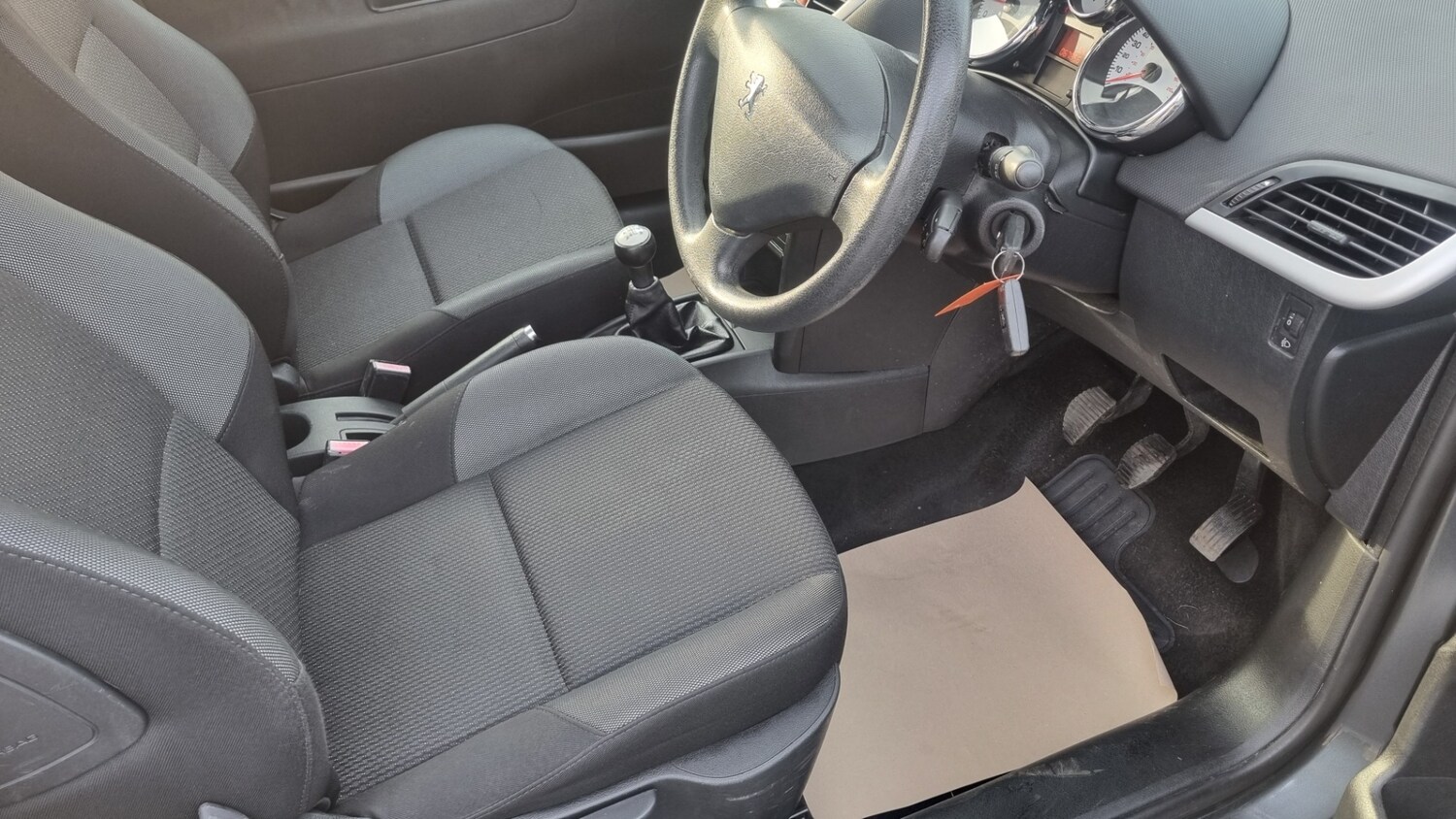 Used Peugeot 207 2010 for sale - 77951050: Photo 9