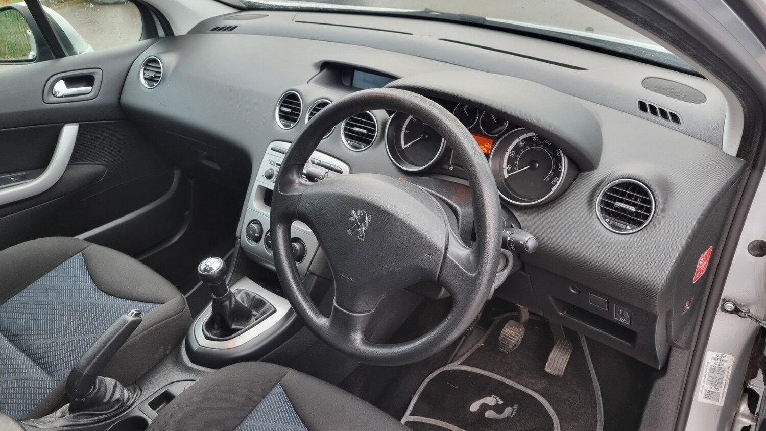 Used Peugeot 308 2011 for sale - 77691952: Photo 11