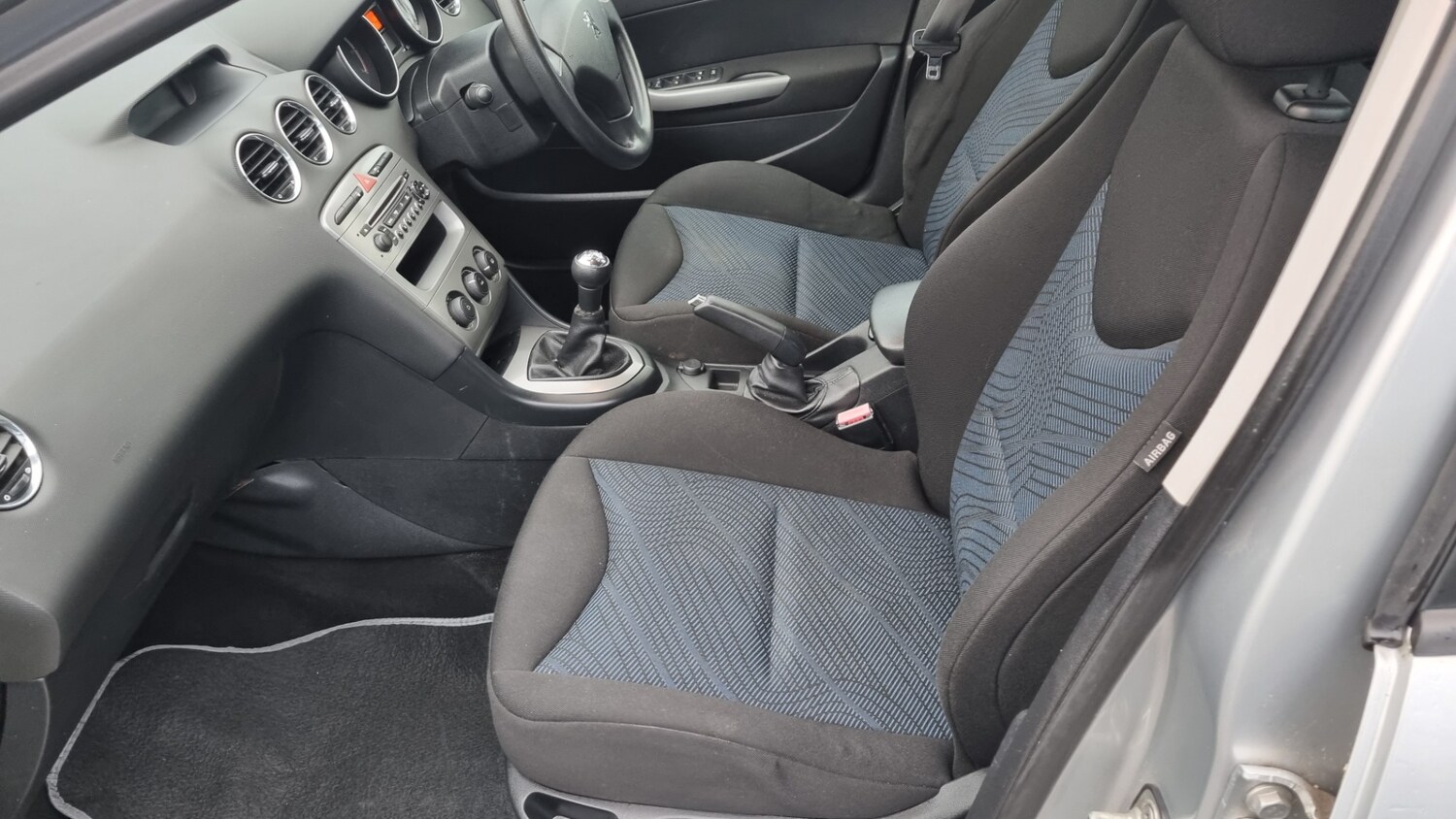 Used Peugeot 308 2011 for sale - 77691952: Photo 9