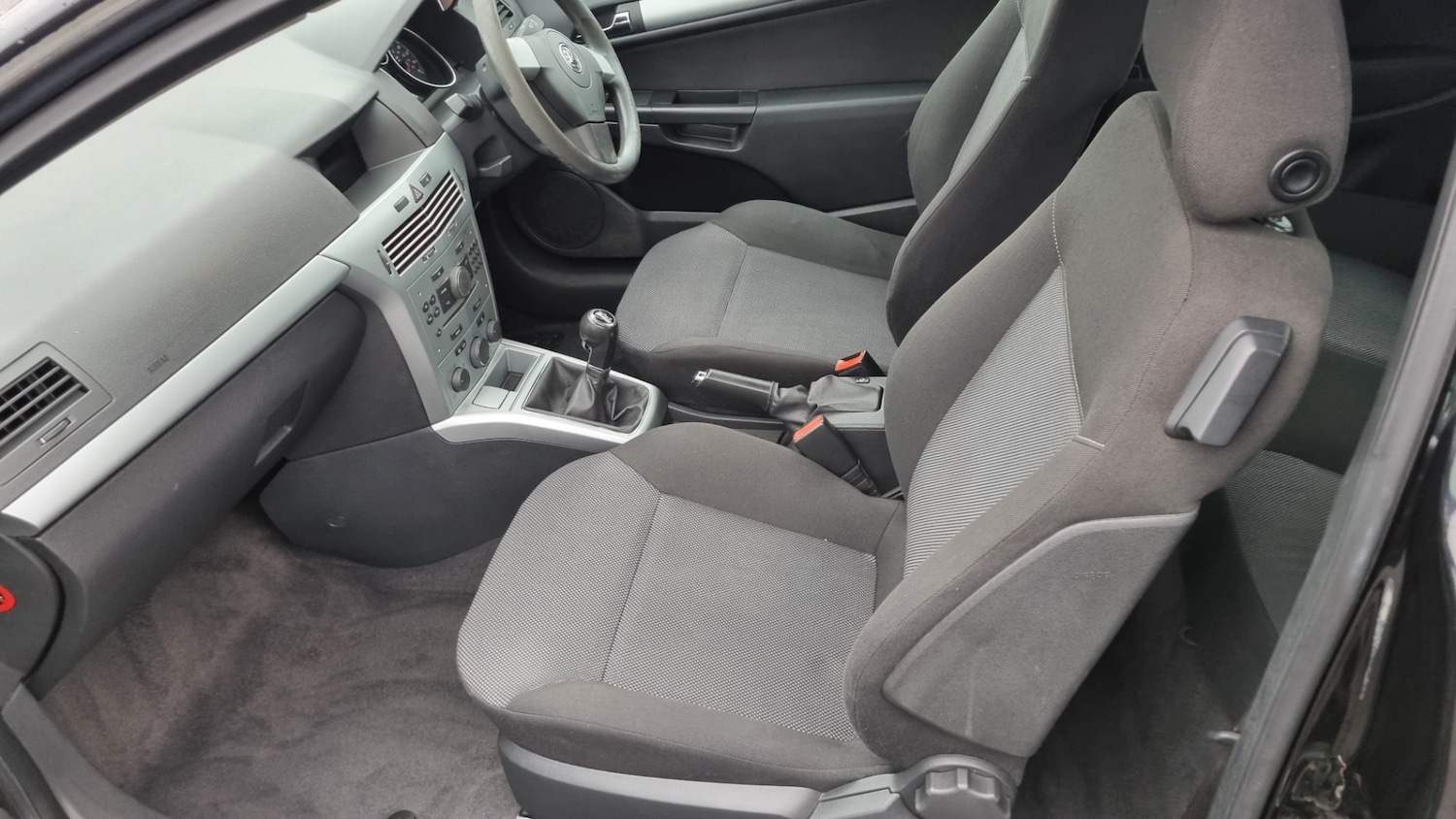 Used Vauxhall Astra 2010 for sale - 77272550: Photo 10