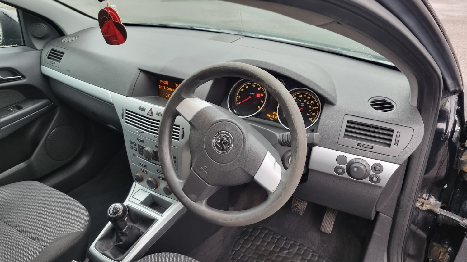 Used Vauxhall Astra 2010 for sale - 77272550: Photo 12