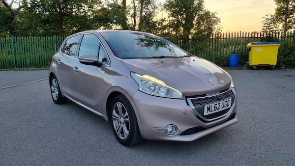 Used Peugeot 208 2012 for sale - 75208231: Photo 1