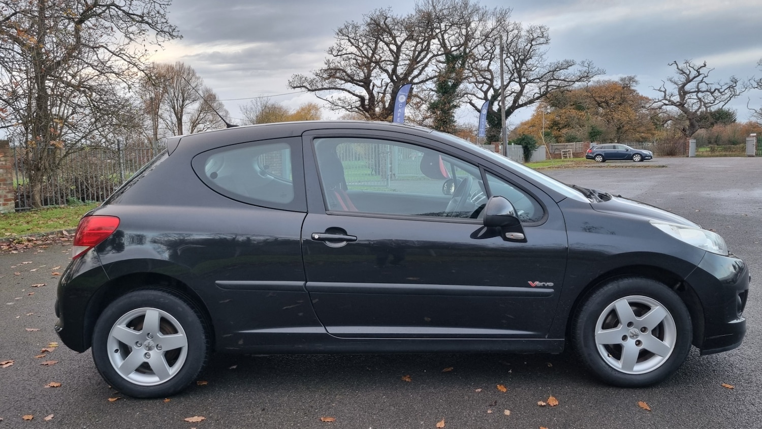 Used Peugeot 207 2010 for sale - 76762480: Photo 3