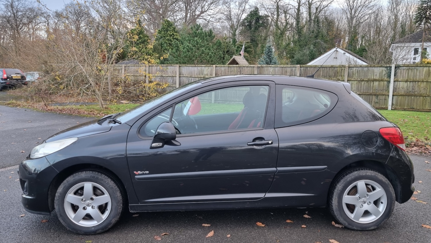 Used Peugeot 207 2010 for sale - 76762480: Photo 8