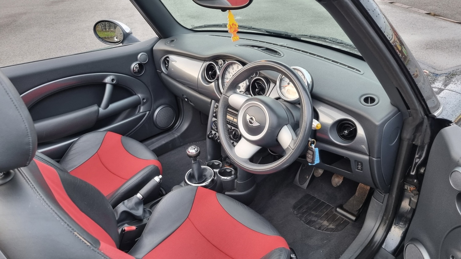 Used MINI Convertible 2006 for sale - 77476683: Photo 11