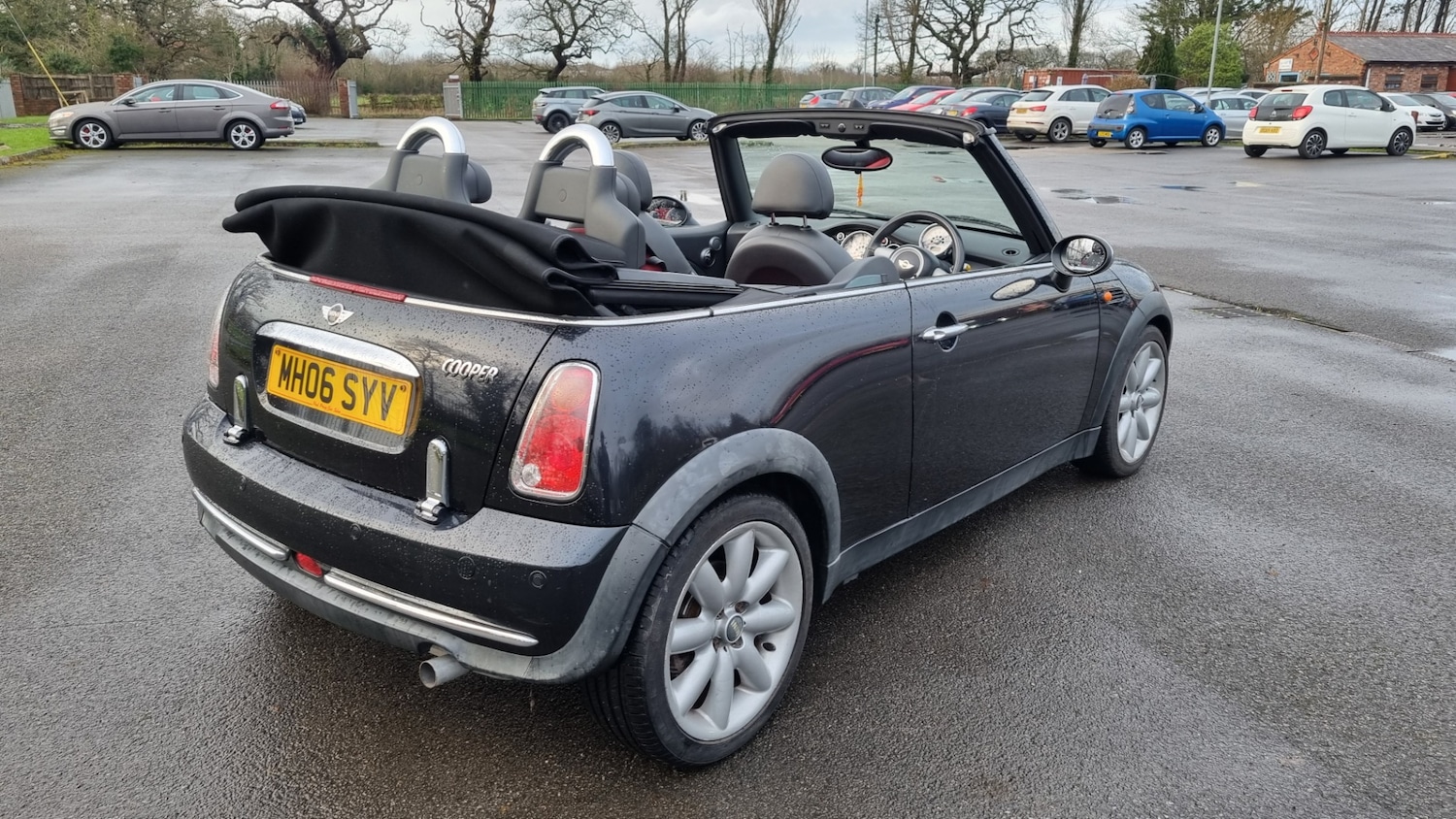 Used MINI Convertible 2006 for sale - 77476683: Photo 2