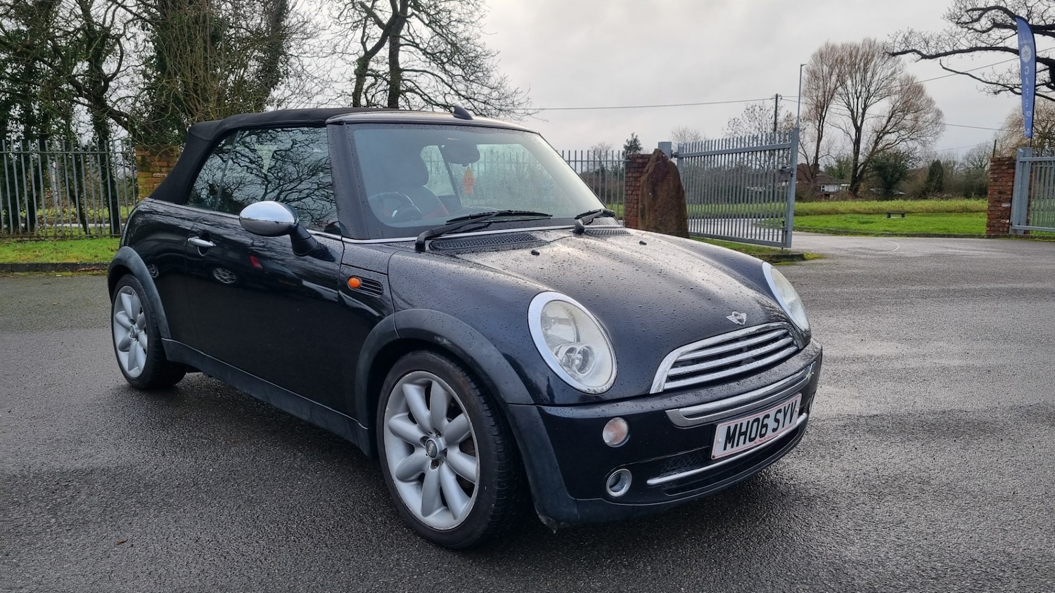 Used MINI Convertible 2006 for sale - 77476683: Photo 9