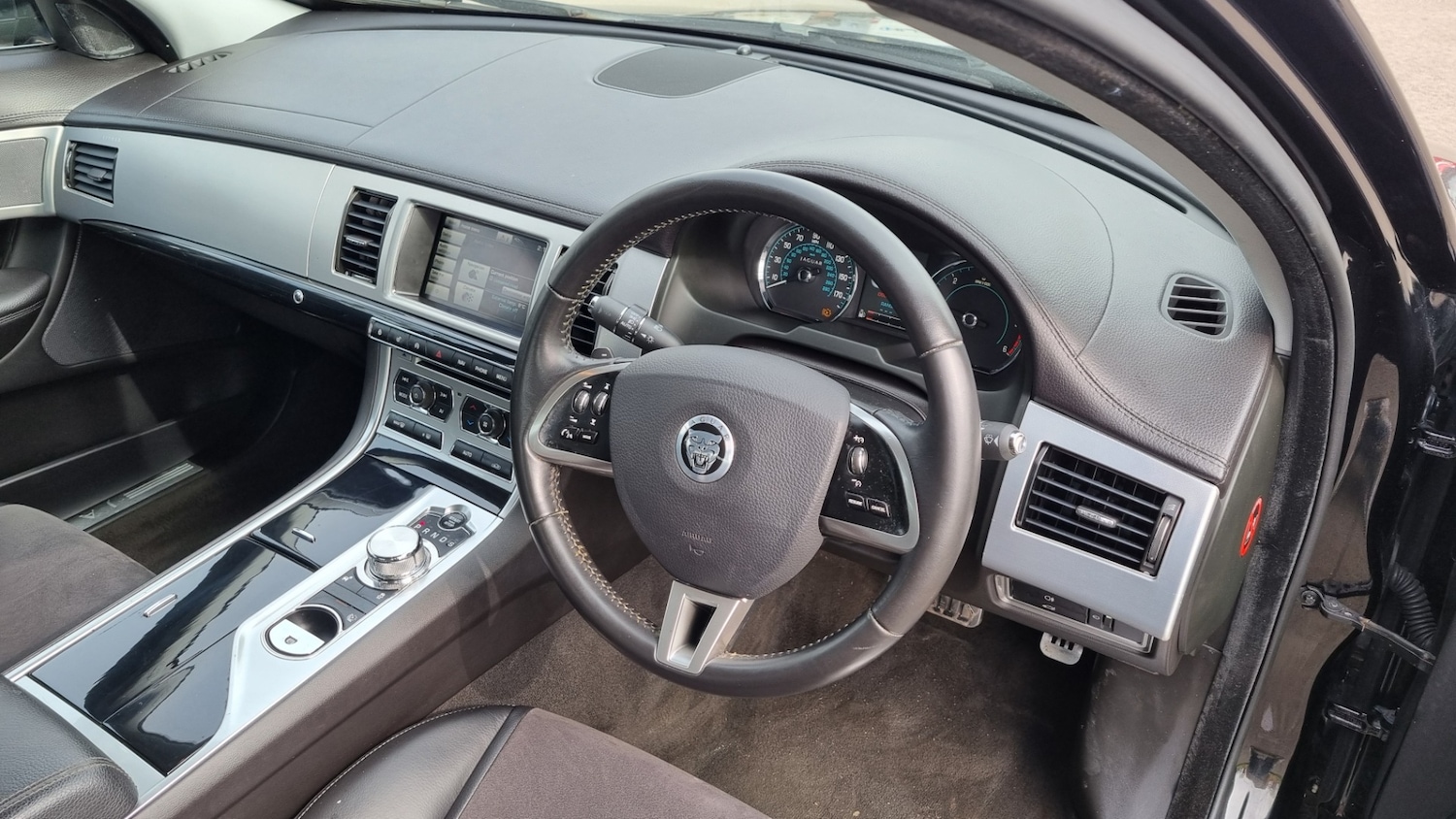 Used Jaguar XF 2013 for sale - 77962478: Photo 12