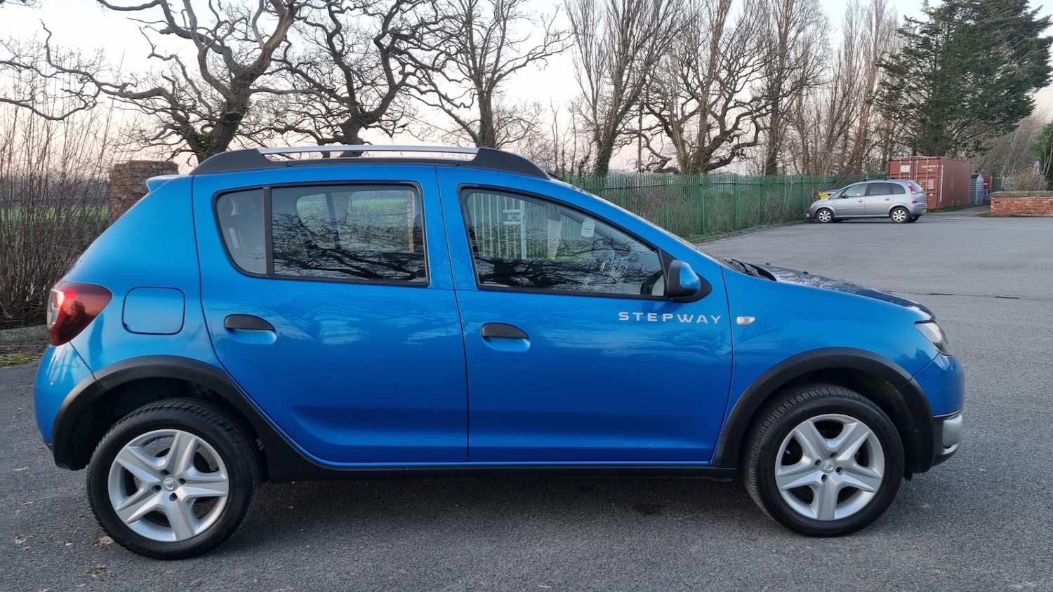 Used Dacia Sandero Stepway 2015 for sale - 77732816: Photo 2