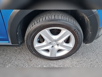 Used Dacia Sandero Stepway 2015 for sale - 77732816: Photo