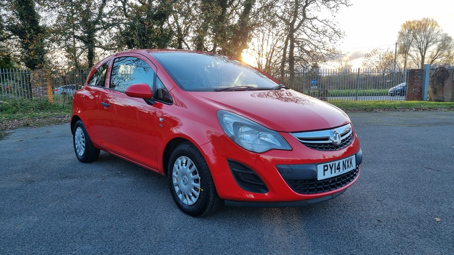 Used Vauxhall Corsa 2014 for sale - 76640946: Photo 1