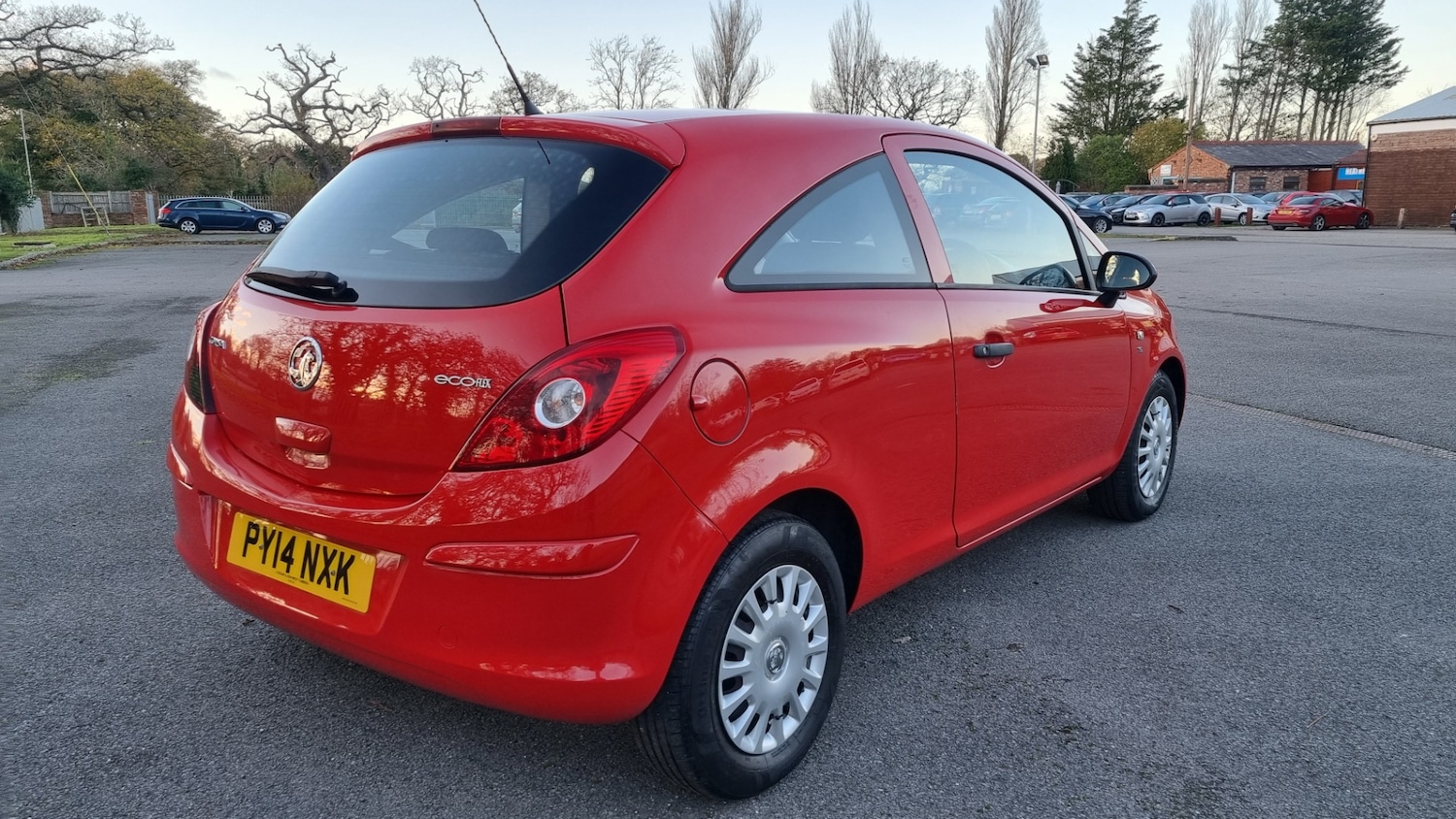 Used Vauxhall Corsa 2014 for sale - 76640946: Photo 2